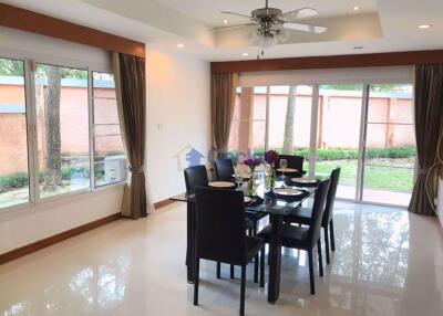 4 Bedrooms House in Grand Regent Pattaya East Pattaya H009262