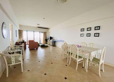 2 Bedrooms Condo in Sunshine Beach Condotel Na Jomtien C009290