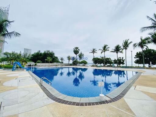 2 Bedrooms Condo in Sunshine Beach Condotel Na Jomtien C009290