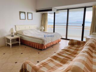 2 Bedrooms Condo in Sunshine Beach Condotel Na Jomtien C009290
