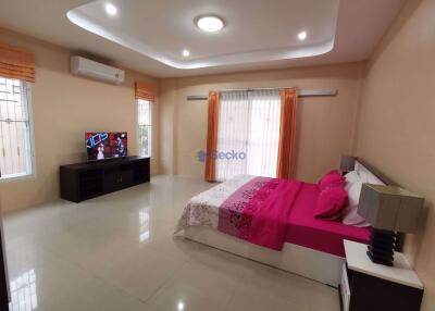 3 Bedrooms House in Chokchai Gardens 3 East Pattaya H008643