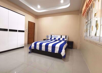 3 Bedrooms House in Chokchai Gardens 3 East Pattaya H008643