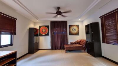 5 Bedrooms House in Phutara East Pattaya H009623