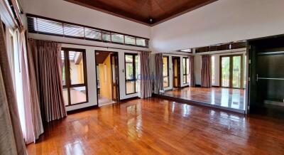 5 Bedrooms House in Phutara East Pattaya H009623