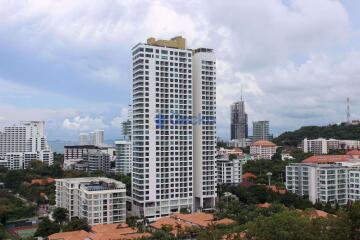 2 Bedrooms Condo in The Peak Towers Pratumnak C001374