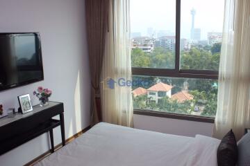 2 Bedrooms Condo in The Peak Towers Pratumnak C001374