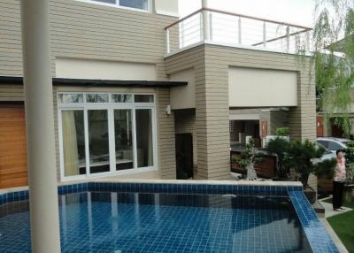 3 Bedroom Pool Villa for rent