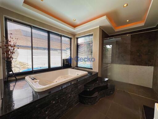 3 Bedrooms House in Freeway Villas East Pattaya H008486