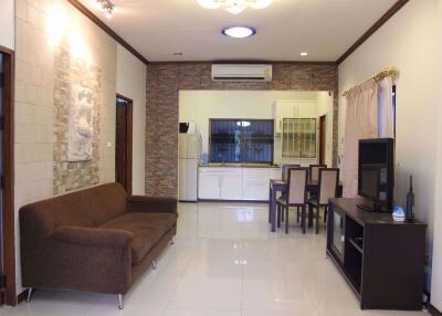 2 Bedrooms House in Royal Park Village Jomtien H005043