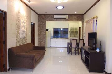 2 Bedrooms House in Royal Park Village Jomtien H005043