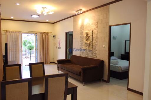 2 Bedrooms House in Royal Park Village Jomtien H005043