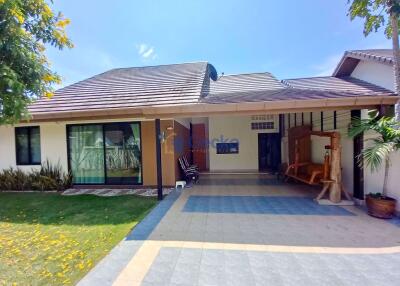 2 Bedrooms House in The Maple Huay Yai H009611