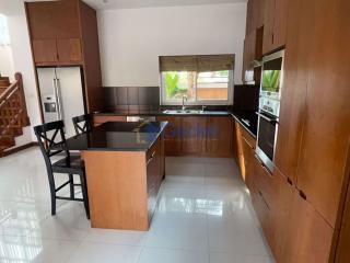 5 Bedrooms House in Grand Regent Pattaya East Pattaya H009600