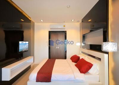 2 Bedrooms Condo in View Talay 8 Jomtien C008971