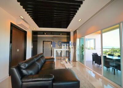 2 Bedrooms Condo in View Talay 8 Jomtien C008971