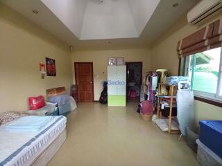 3 Bedrooms House in Royal View Village East Pattaya H009590