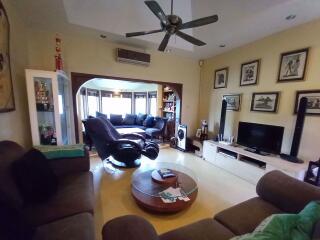 3 Bedrooms House in Royal View Village East Pattaya H009590