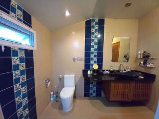 3 Bedrooms House in Royal View Village East Pattaya H009590