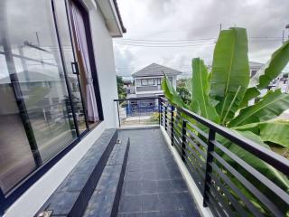 3 Bedrooms House in Uraiwan Grand Villa East Pattaya H009582