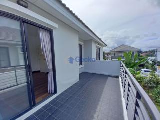 3 Bedrooms House in Uraiwan Grand Villa East Pattaya H009582