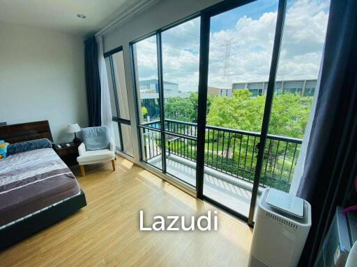 3 Bed 3 Bath 152 SQ.M at Baan Klang Krung Rama 9