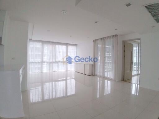 3 Bedrooms Condo in Apus Condominium Central Pattaya C009425