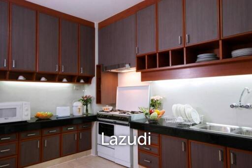 2 Beds 166 Sqm Apartment for rent