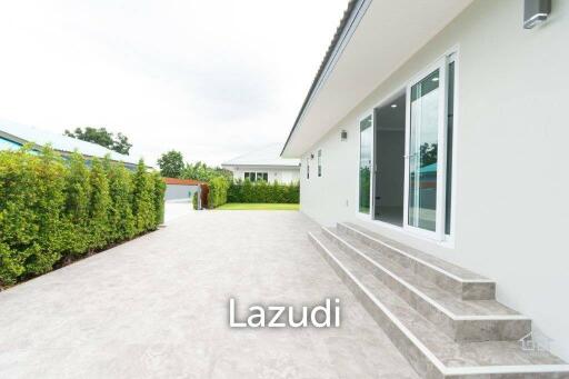 3 Bed 3 Bath New modern pool villa located in Nong Kae