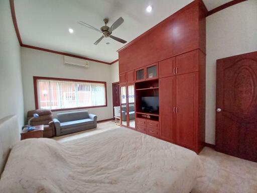 6 Bedrooms House East Pattaya H009310