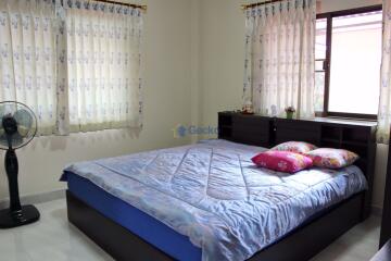 3 Bedrooms House in Royal View Village East Pattaya H009193