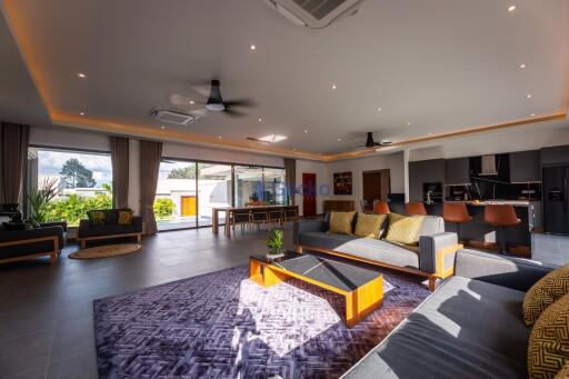 4 Bedrooms House in The Plantation Estates East Pattaya H008434