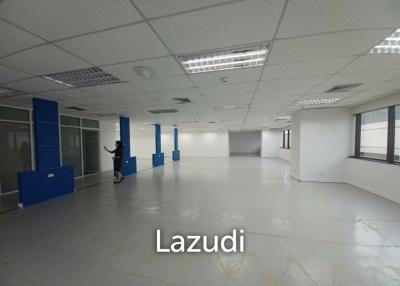 Office space for rent at GMM Grammy Place unit 2601 size 357 sqm