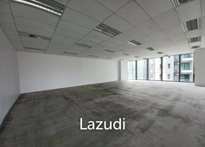 Office space for rent at Singha Complex unit 1708  size 130.46 sqm