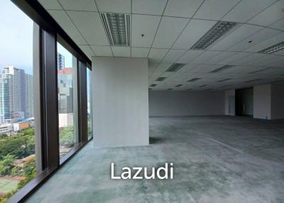 Office space for rent at Singha Complex unit 1707  size 245.90 sqm