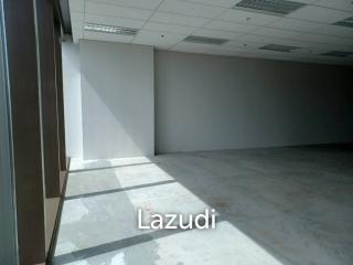 Office space for rent at Singha Complex unit 2010  size 130.46 sqm
