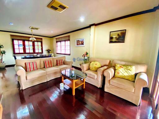 3 Bedrooms House in Park Village East Pattaya H008702