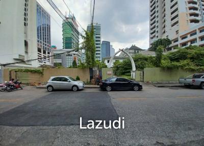 Spacious land for rent in Sukhumvit 33, AAA location, suitable  for any business activities