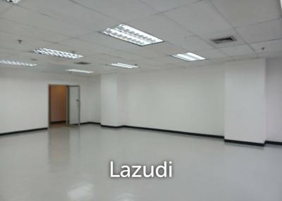 Office space for rent at Sino-Thai Tower unit 8C  size 78 Sqm