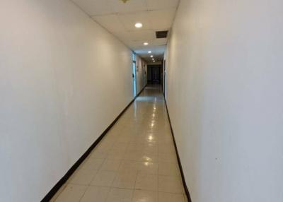 Office space for rent at Sino-Thai Tower unit 7A  size 77 Sqm
