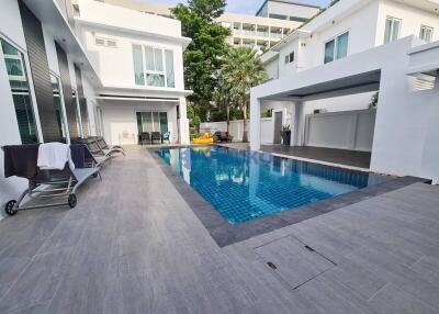 5 Bedrooms House in Palm Oasis Jomtien H008480