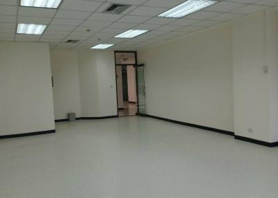 Office space for rent at B.B. Building 64 Sqm
