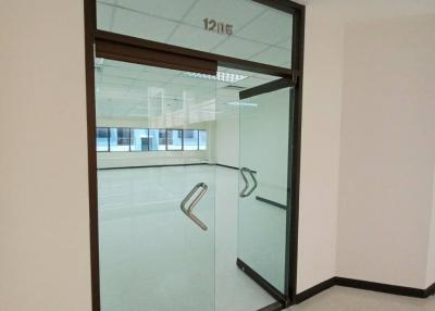 Office space for rent at B.B. Building 108 sqm