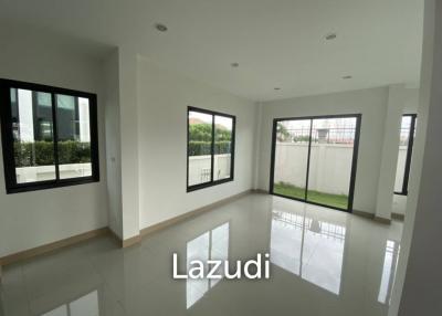 House 3 bed 3 bath near Ruam Chok Mall