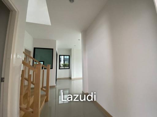 House 3 bed 3 bath near Ruam Chok Mall