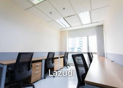 Office 11.10sq.m Pax of 5 people for rent