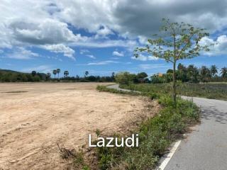 Land of 8 rai near the beach in Kao Kalok