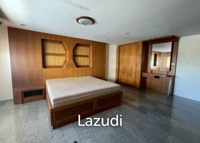 44 Rooms Apartment for Sale in South Pattaya
