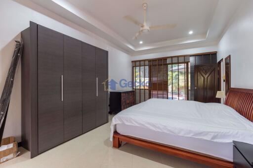 3 Bedrooms House in The Lanterns East Pattaya H010677