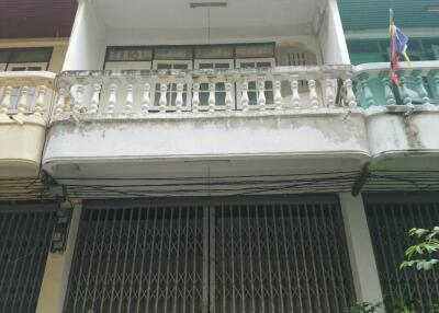 Cheapest Townhouse in the center of Hua-Hin