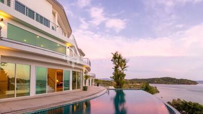 Panoramic Sea View Villa in Ao Por